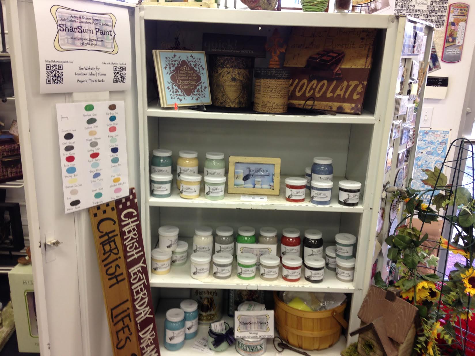 display_GiftEmporium_Sullivan