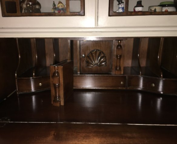 secretaryinsidefinished